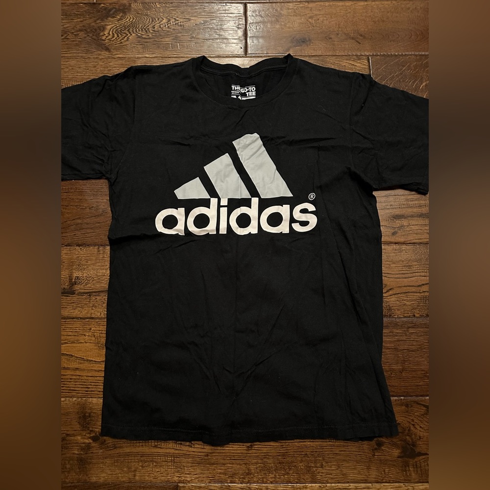 Adidas T-shirt